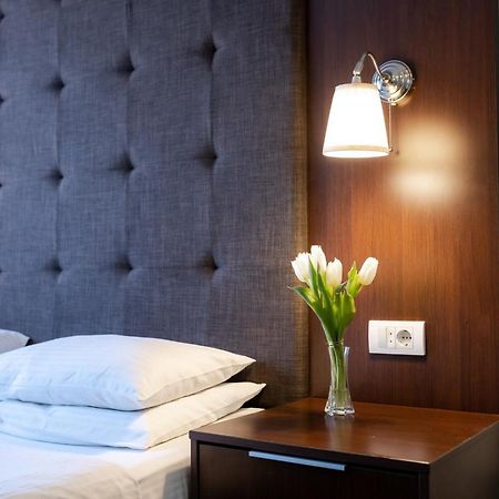 Luka De Luka Suites Belgrado Buitenkant foto
