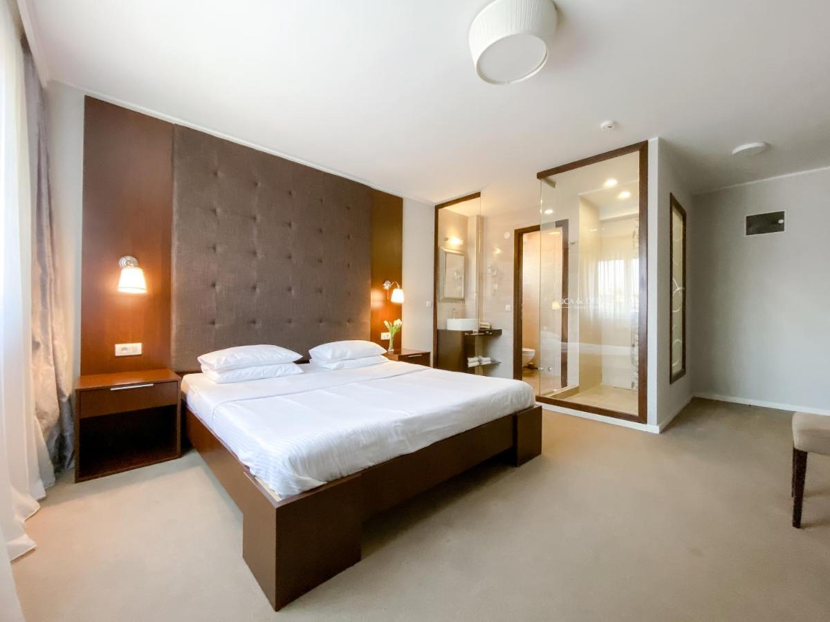 Luka De Luka Suites Belgrado Buitenkant foto
