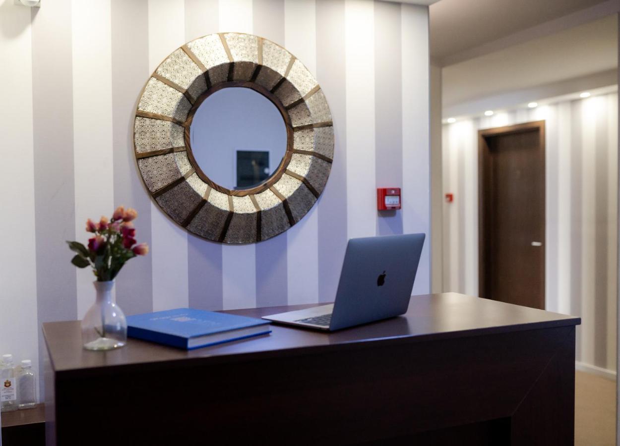 Luka De Luka Suites Belgrado Buitenkant foto
