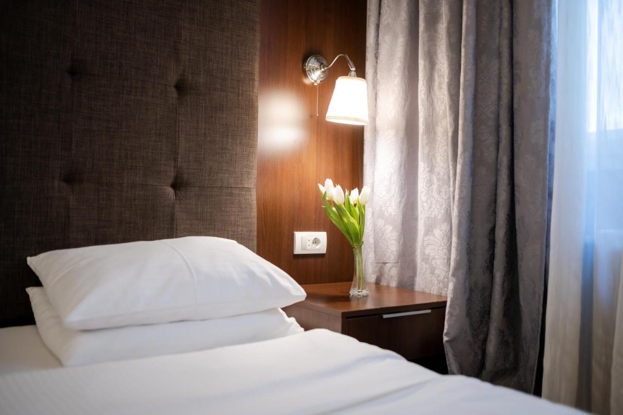 Luka De Luka Suites Belgrado Buitenkant foto