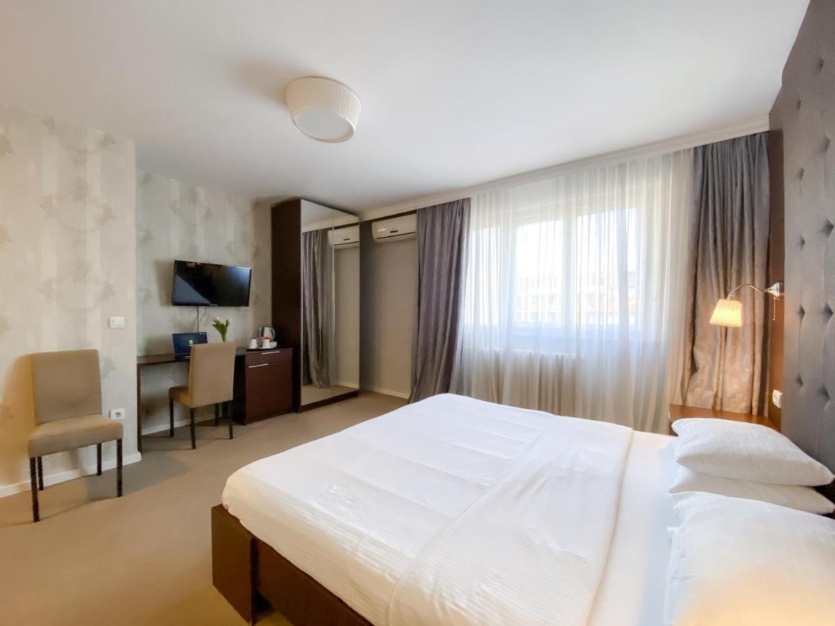Luka De Luka Suites Belgrado Buitenkant foto