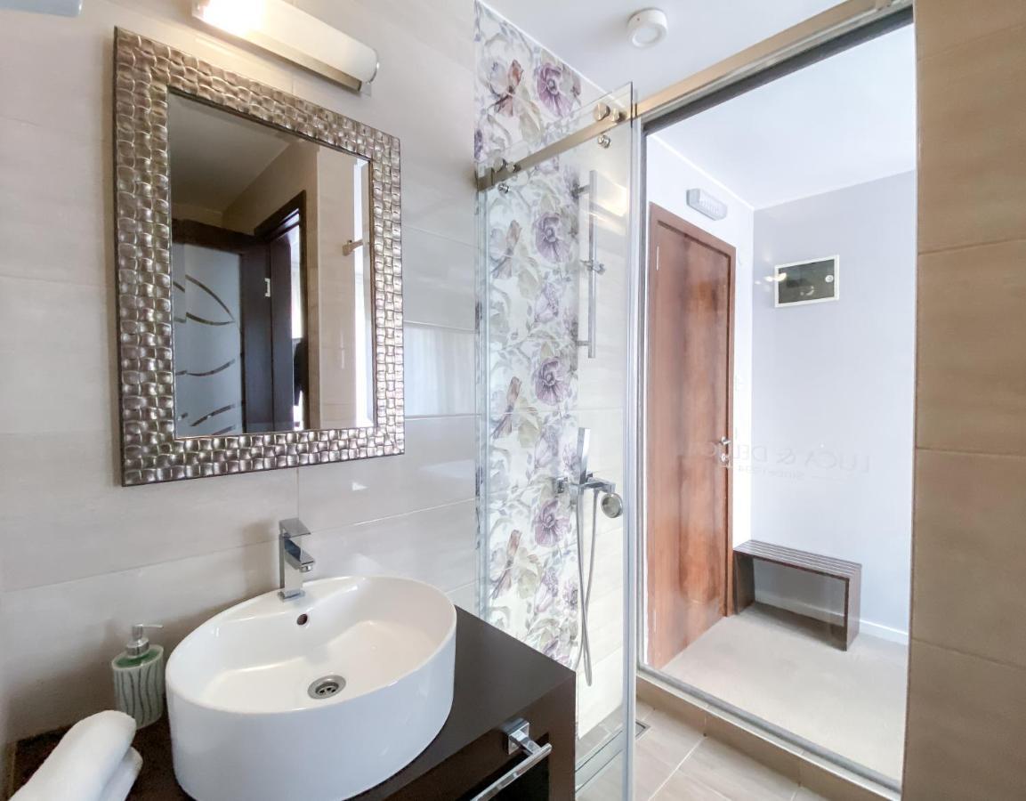 Luka De Luka Suites Belgrado Buitenkant foto